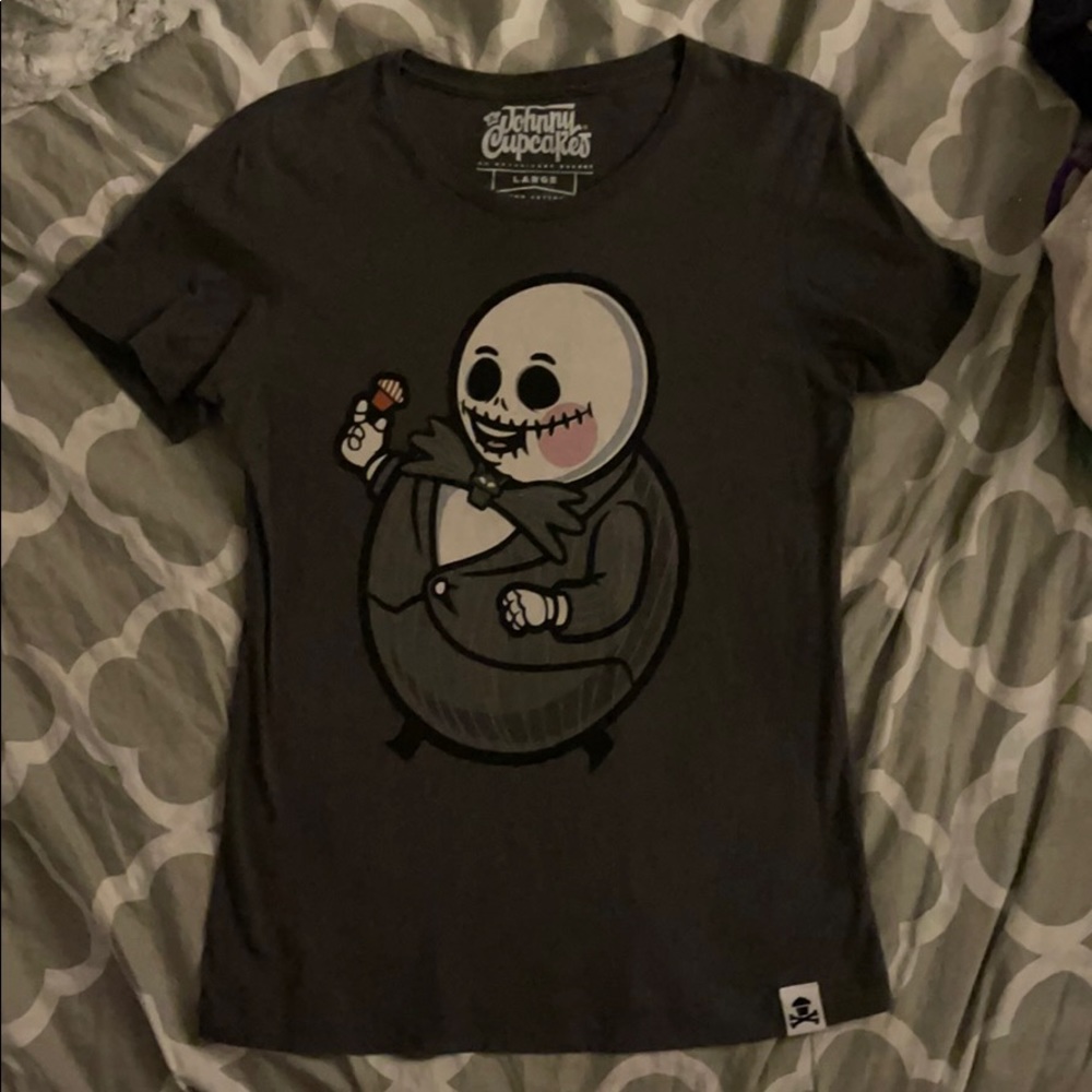 Johnny cupcakes shirt
